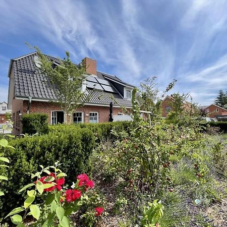 Haus Veronika Links Wyk auf Foehr Exterior photo